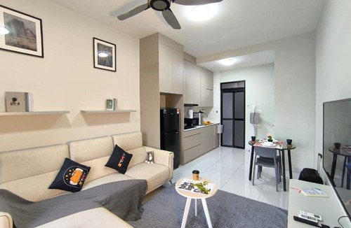 Bukit Indah Apartment | Skytrees 2Pax Room N Hall Aeon Bukit Indah By STAY