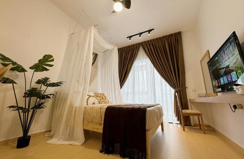 Bukit Indah Apartment | Skytrees Bukit Indah by HCK Dualkey-Unit 2Pax 4Pax