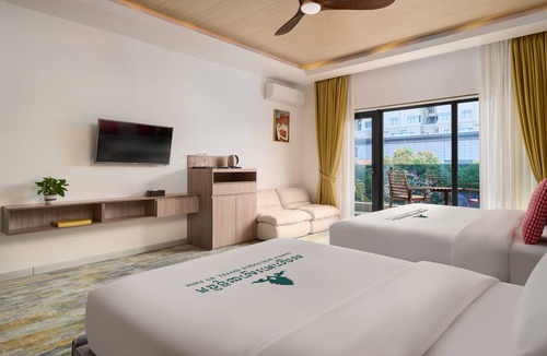 Daun Penh Hotel | Smile Boutique Hotel by EHM