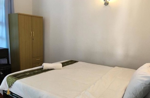 Siem Reap Bed & Breakfast | Smiley's Guesthouse : Double Room (Airconditioning & Hot Water)