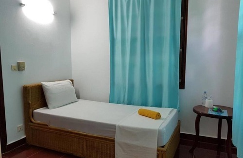 Downtown Siem Reap Bed & Breakfast | Smiley's Guesthouse : Standard Single Room