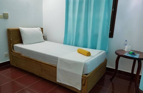 Taphul Village Area Bed & Breakfast | Smiley's Guesthouse : Budget Single Room