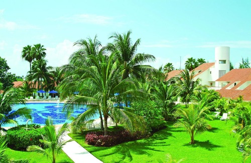 Salinas Resort | Snorkel & kayak above schools of colorful tropical fish!