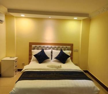 Daun Penh Hotel | Somato Hotel