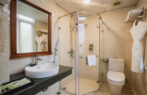 Dich Vong Hotel | Son Tung Hotel