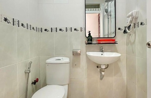 Tan Thuan Dong Hotel | Song Xanh Hotel near SECC - FV