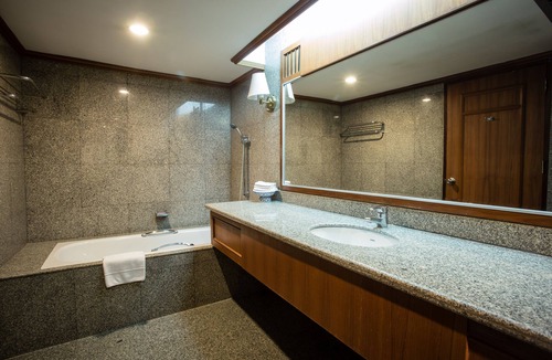 Suphan Buri Hotel | Songphanburi Hotel