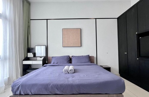 Taman Century Apartment | Space Residency - Studio & CityView & KSL Mall #1BR1B 2px by Cowidea