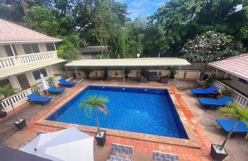 Siem Reap Hotel | Spacieuses Chambres climatisées dans magnifique villa avec piscine d'eau salée