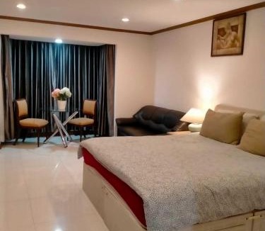 Nana Apartment | Spacious 1,2 & 3 Bedroom Serviced Apartments OMNI - Nana BTS