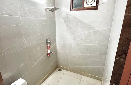South West Apartment | Spacious 4-bedroom apartment in lovely Delhi