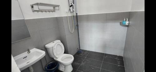 Mersing House | Spacious 4 bedroom homestay
