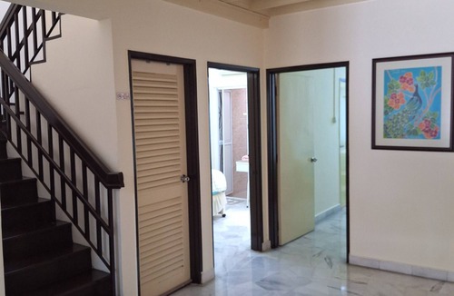 Subang Jaya House | Spacious 4-bedroom house in gorgeous Subang Jaya with AC