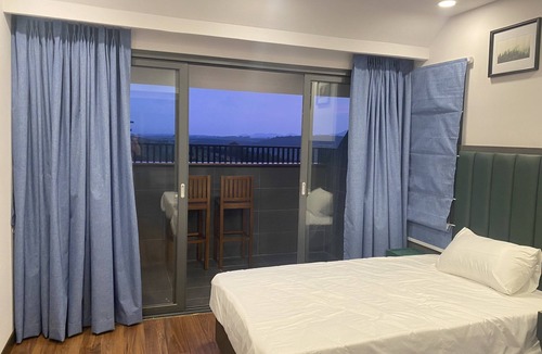 Bao Lam Villa | Spacious 8-bedroom villa with WiFi and AC in charming Lam Dong.