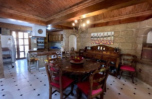 Centro House | Spacious and cozy Spanish-style house, near to vineyards, and colonial downtown