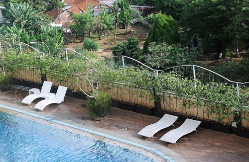 Jakarta Hotel | Spacious Belmont Residence Apartment Near Puri