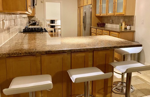 Belmont House | Spacious Comfy Renovated 4 BR 3 bath, quiet location, convenient to 101/280