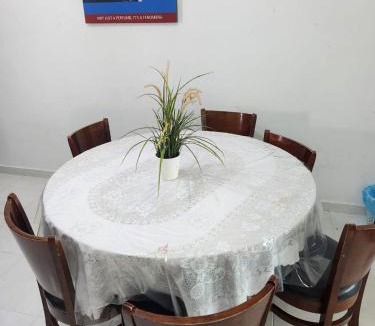 Kampung Telaga Batin Apartment | Spacious Family Homestay Near Airport & Beach