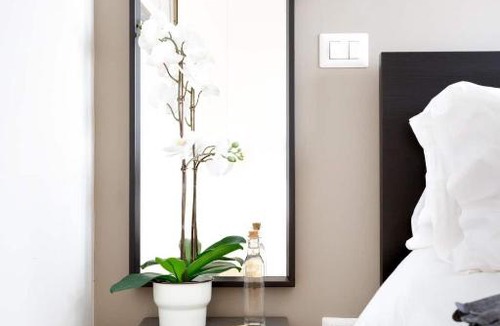 Tanjung Priok House | Spacious Private Ensuite Room for 3 people