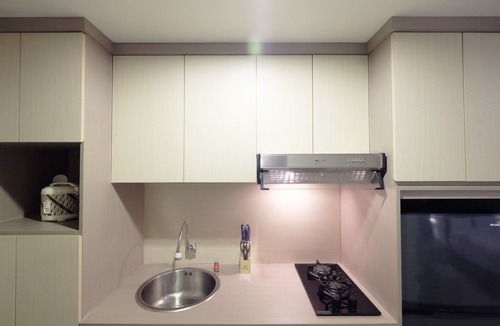 Jatinegara Hotel | Spacious Studio Apartment @ the H Residence Near MT Haryono