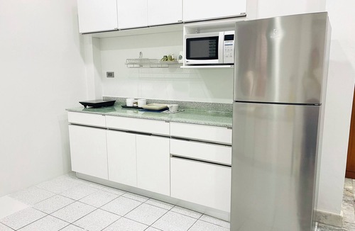 Anusawari House | Spacious 4-bedroom townhome in beautiful Krung Thep Maha Nakhon with WiFi, AC