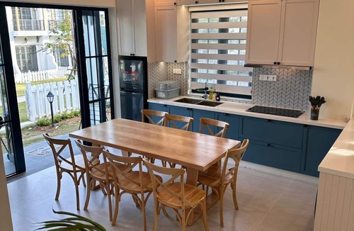 Phan Thiet House | Spacious 4 Bed, 3 Bath Villa at Novaworld up to 10 guests, 5 min walk to beach.