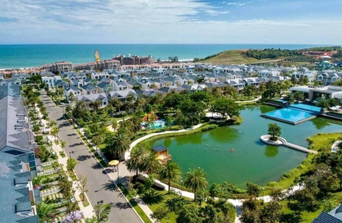 Phan Thiet House | Spacious 4 Bed, 3 Bath Villa at Novaworld up to 10 guests, 5 min walk to beach.