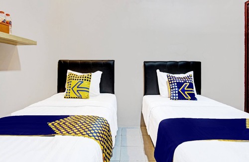 Purwokerto Hotel | SPOT ON 91932 Guest House Mustika Syariah Near alun alun kota purwokerto