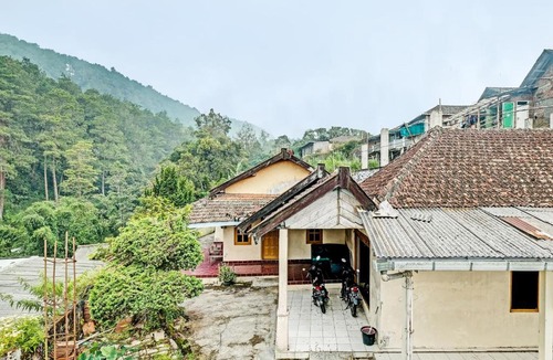 Kopeng Hotel | SPOT ON 92414 Hotel Pereng Sari