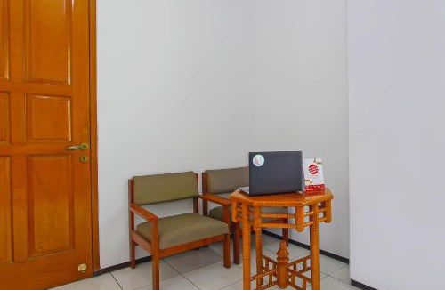 West Semarang Hotel | SPOT ON 92495 Wisma Ayem