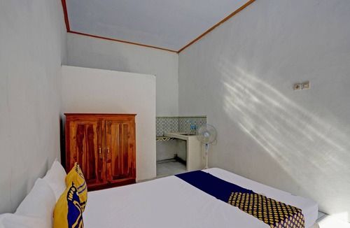 Prigen Hotel | SPOT ON 92906 Surya Indah Homestay Syariah