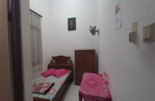 Kalasan Hotel | SPOT ON 93324 Hadi Homestay Syariah