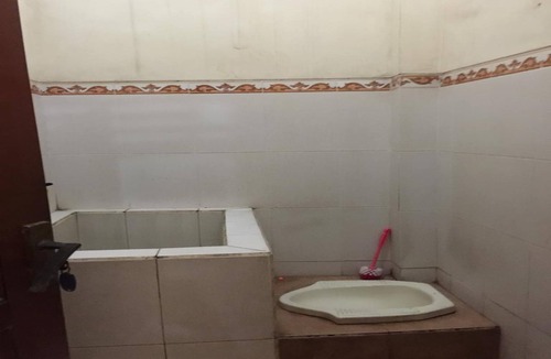 Bawean Island Hotel | SPOT ON 93530 Sawang Sana Motel Syariah Near SMAN 1 Sangkapura