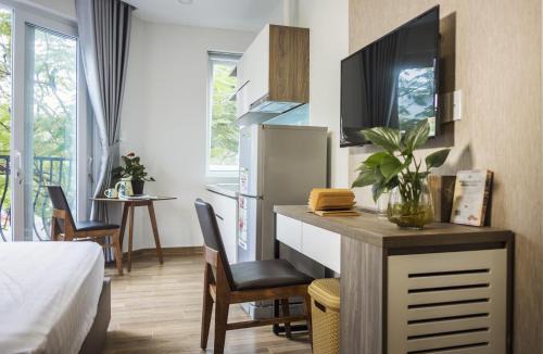 Tan Qui Dong Apartment | Spring Light Home