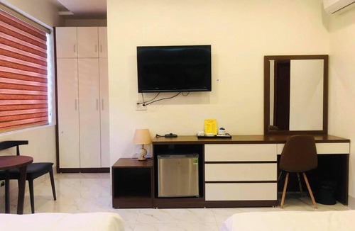 Ha Long Hotel | Square Hostel