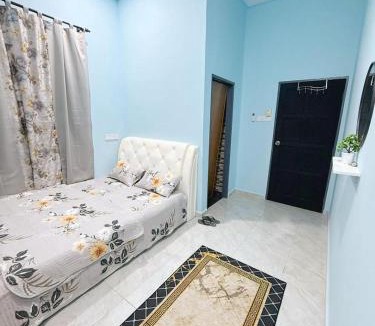 Kawasan Perindustrian Chendering House | Sri AAdis Homestay