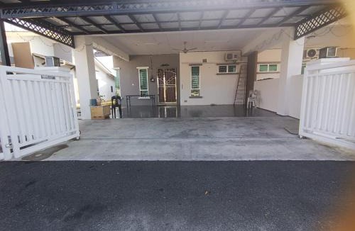 Kampung Kuala Sungai House | Sri Rotan Homestay