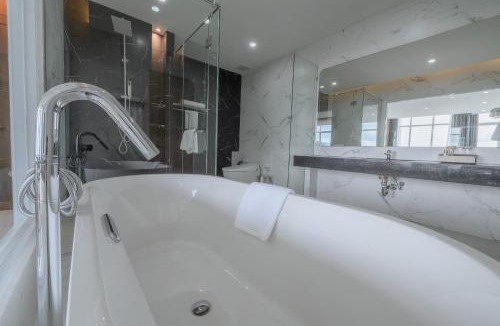 Pakse Hotel | ST Central Hotel, Pakse