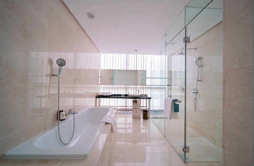 Mid Valley City Hotel | St. Giles Boulevard Hotel