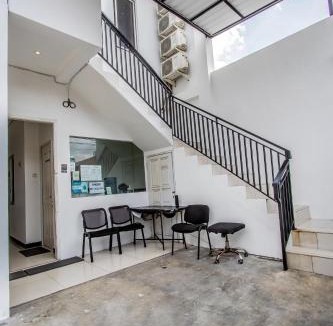 Central Jakarta Hostel | Stariez Senen