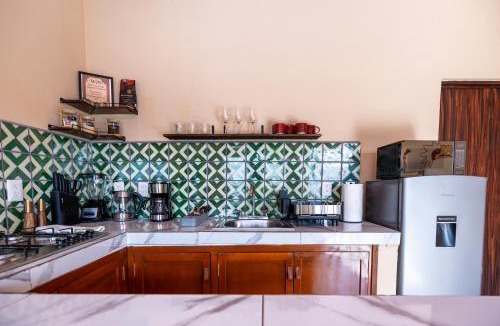Lo de Marcos Apartment | Starlink Wi-Fi, 4min to Beach & Downtown, Laundry Service Included, PetsOK