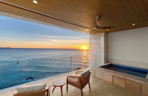 San Jose del Cabo Condo | Stay 3 Nights & Save 15% – Ocean Q 5BR Beachfront, Chef & Butler, Jacuzzi