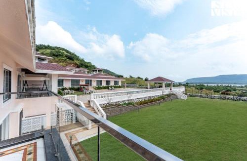 Kune N.m. Villa | StayVista at Dolce Montagna w Pool, Karaoke & Bar