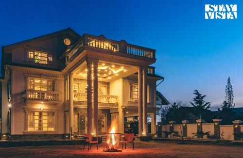 Nishat-Shalimar Villa | StayVista at Midsummer Moon - Mountain View with Courtyard