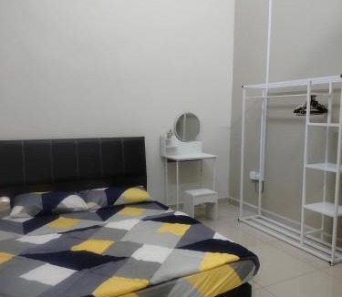 Kluang House | Stingless Bee Homestay