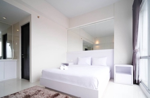 Darmo Apartment | Strategic And Comfy Studio (No Kitchen) At Grand Darmo Suite Apartment