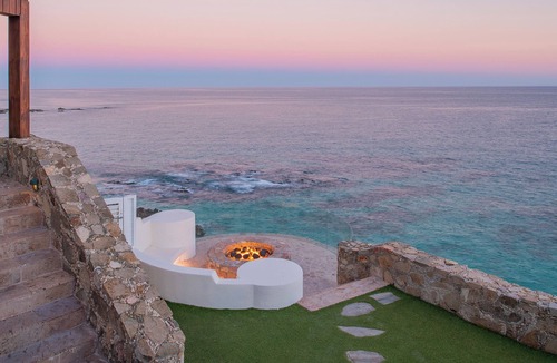 San Jose del Cabo Villa | Striking Modern Villa Above a Rare Swimmable Cove — Chef & Butler Included