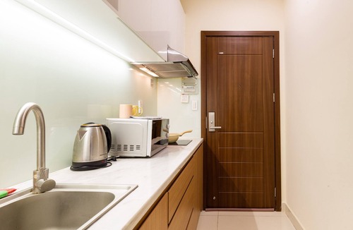 Tan Binh Apartment | Studio Room in Modern building with AC in vibrant HCM; 1.3km from TSN airport