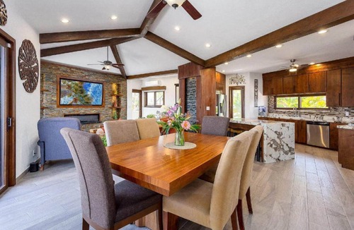 El Marasal House | Stunning 3-Bedroom Villa in Exclusive La Jolla | Private Pool + Jacuzzi