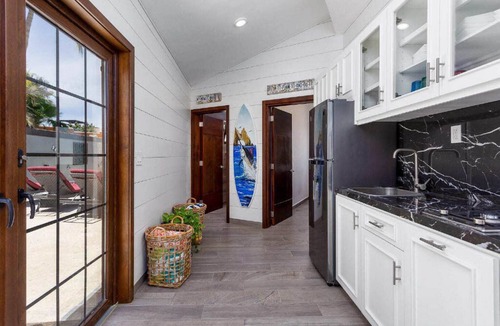 El Marasal House | Stunning 3-Bedroom Villa in Exclusive La Jolla | Private Pool + Jacuzzi